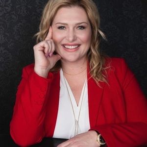 Meet your Posher, Karin